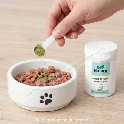 Control-Vers ajouté dans la nourriture du chien ou du chat